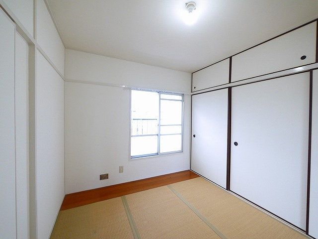 中登美第二団地 B棟の和室