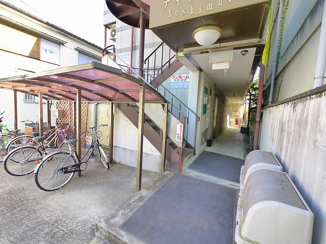 ディアコートYOSHIMURAのエントランス