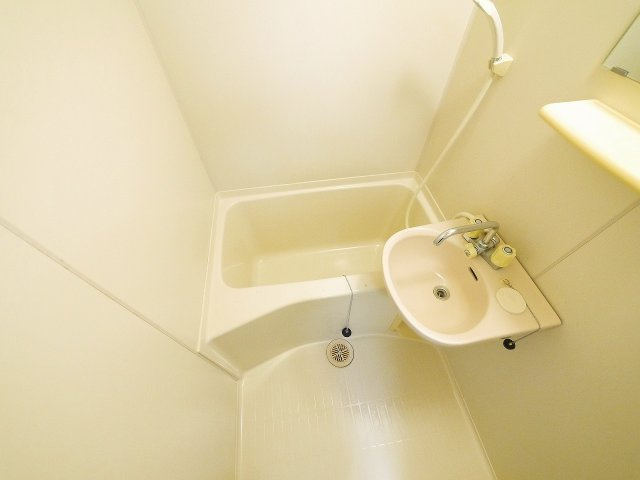 ディアコートYOSHIMURAの浴室