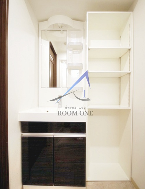 プレール・ドゥーク板橋本町Ⅲの洗面所|洗面台です。