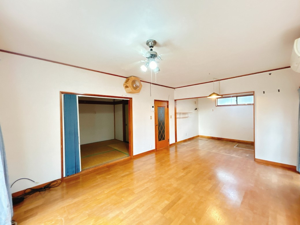 金山町南台 中古一戸建ての居間・リビング