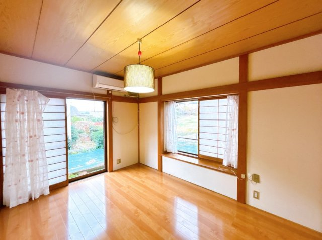 金山町南台 中古一戸建ての洋室