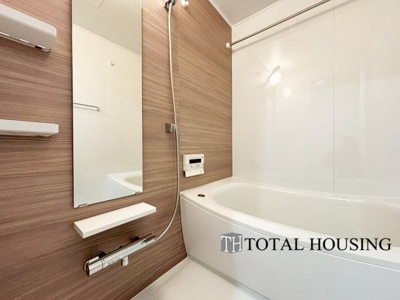 【浴室】 | 東急ドエル・アルス白石 | アクセントパネルで落ち着きのある雰囲気を演出したバスルーム♪毎日の疲れを癒やすバスタイムをお楽しみ下さい！