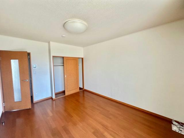 レオパレス阿保の居間・リビング