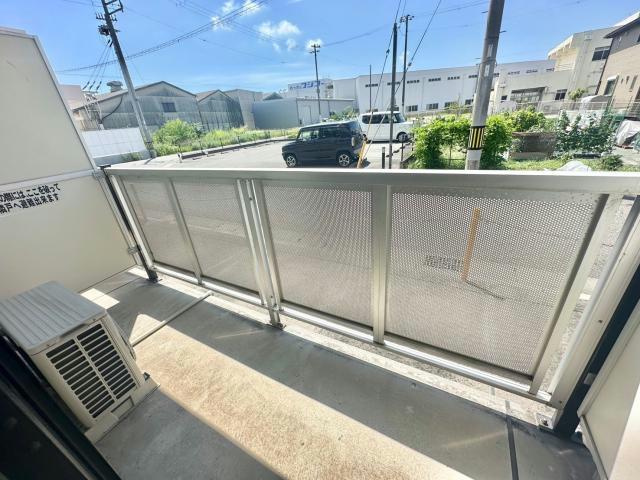 レオパレス阿保のバルコニー