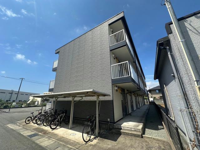 レオパレス阿保の外観