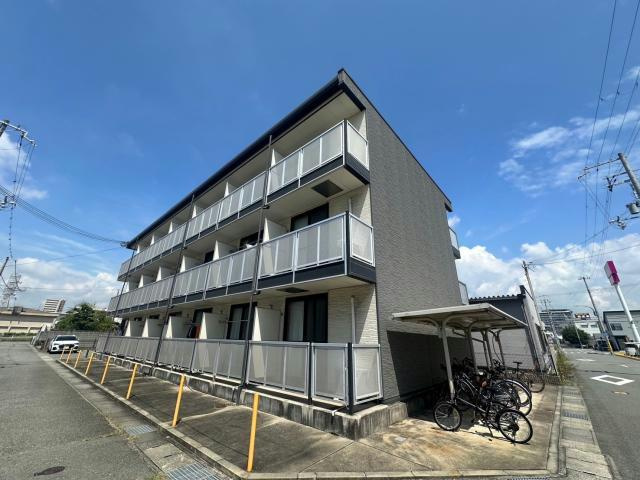 レオパレス阿保の外観