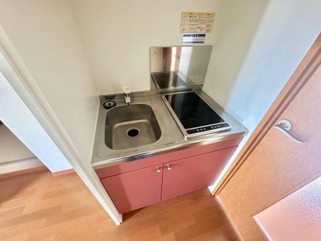 レオパレス阿保のキッチン