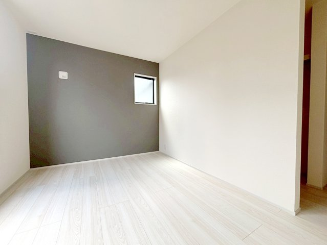 島田市旭3丁目／　新築戸建の洋室