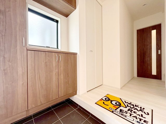 島田市旭3丁目／　新築戸建の玄関