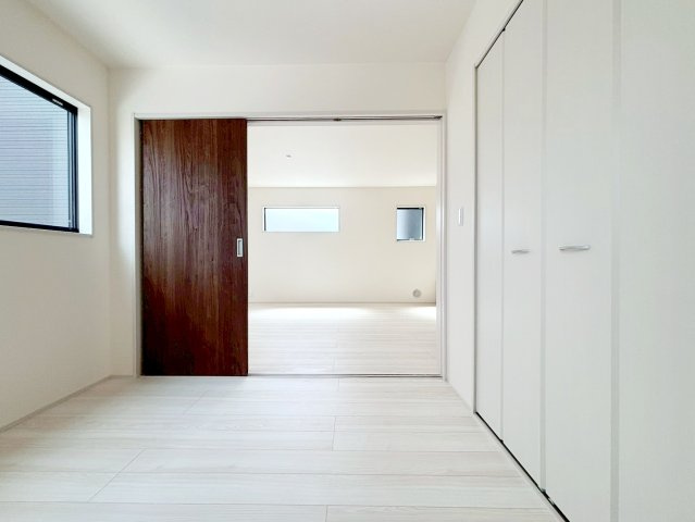島田市旭3丁目／　新築戸建の洋室