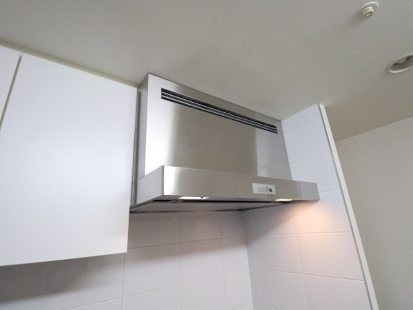 【キッチン】 | 【キッチン】同時給排型レンジフードで、パワフルな排気と安定したが可能☆