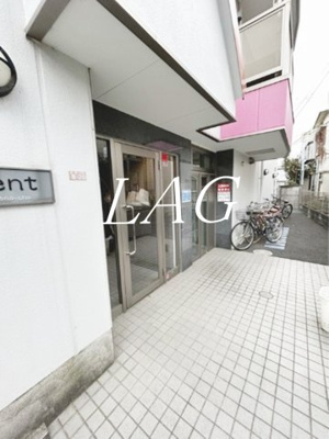 【エントランス】 | フォレント | エントランスです。