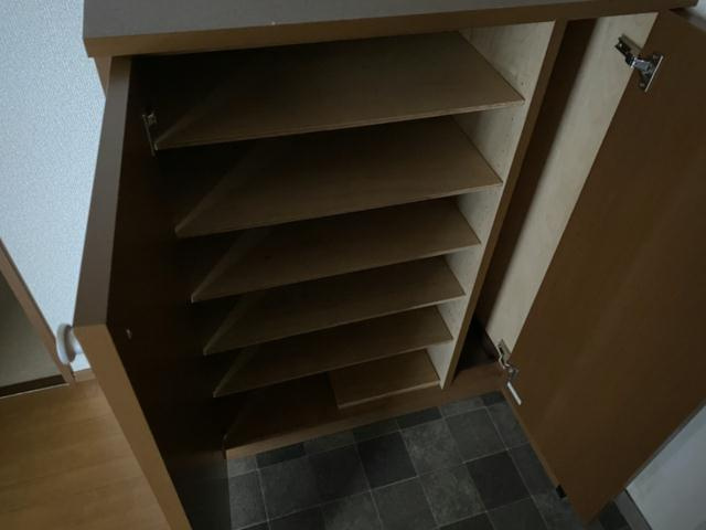 コンフォール清水の玄関