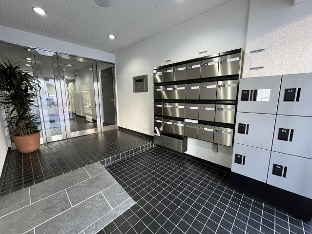 エギュー・ド・ブランシェのロビー