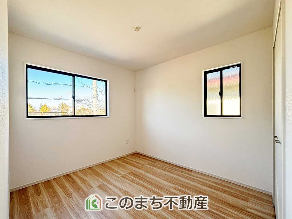 リガーレ小山市城東10期の洋室