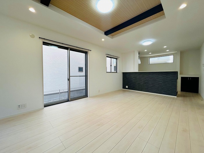 【仲介手数料無料／半田市】再生住宅　半田市上池町　中古戸建の居間・リビング