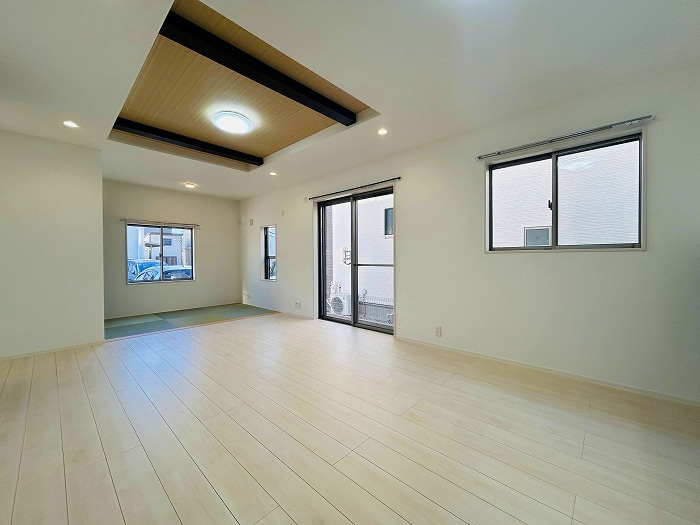 【仲介手数料無料／半田市】再生住宅　半田市上池町　中古戸建の居間・リビング