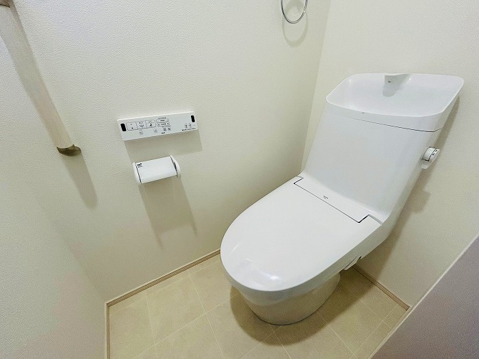 【仲介手数料無料／半田市】再生住宅　半田市上池町　中古戸建のトイレ