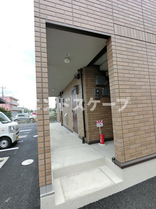 コ・クリエ　Ｂのエントランス|高崎、前橋、伊勢崎エリアのお部屋探しはエンドスケープまで！お客様の理想お聞かせ下さい♪