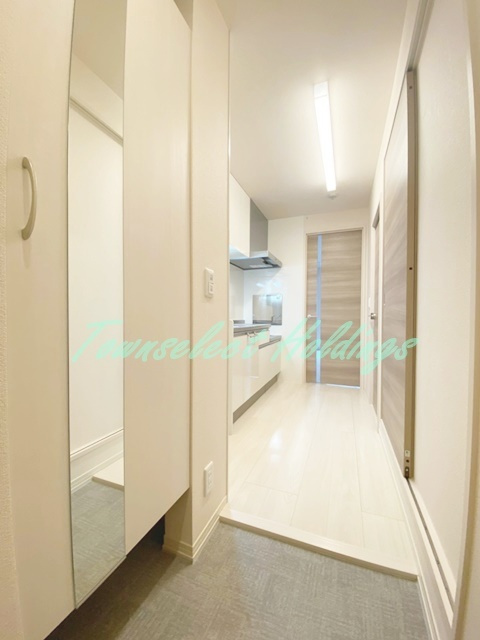 藤沢市辻堂元町１丁目のアパートの玄関