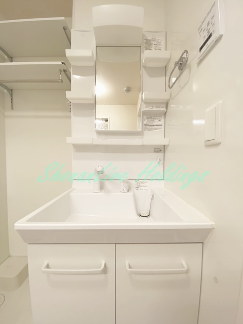 藤沢市辻堂元町１丁目のアパートの洗面所