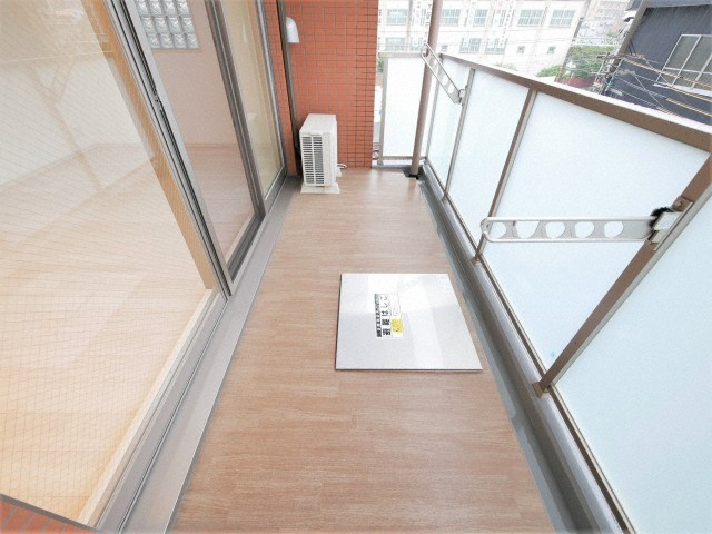 プレジオ十三のバルコニー