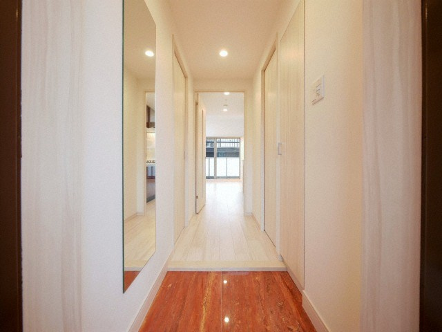 プレジオ十三の玄関