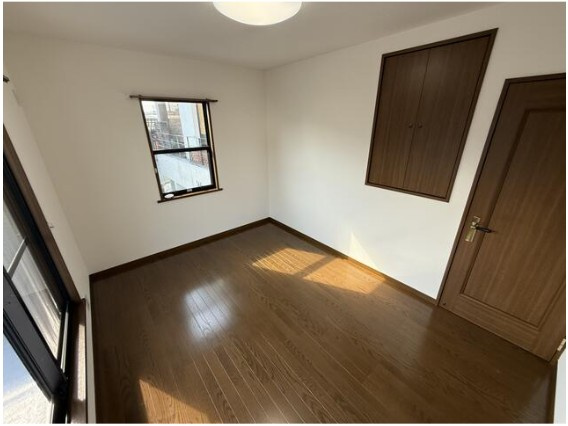 西条市大町1512-5　中古戸建の洋室