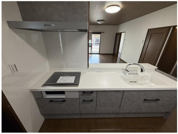 西条市大町1512-5　中古戸建の独立洗面台