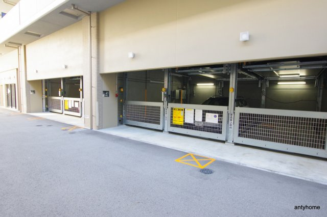 S-RESIDENCE江坂Alegria 仲介手数料無料の駐車場