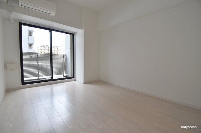 S-RESIDENCE江坂Alegria 仲介手数料無料の居間・リビング