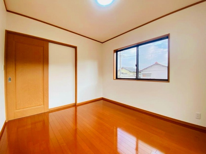 【仲介手数料無料／大府市】再生住宅　大府市大府町ウド　中古戸建の洋室