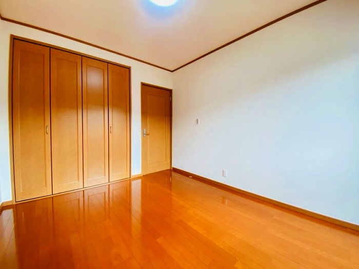 【仲介手数料無料／大府市】再生住宅　大府市大府町ウド　中古戸建の洋室