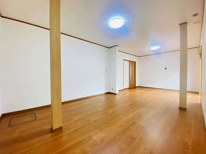 【仲介手数料無料／大府市】再生住宅　大府市大府町ウド　中古戸建の居間・リビング