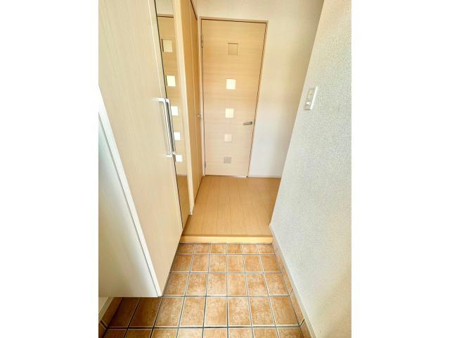 グランチャレットⅠの玄関