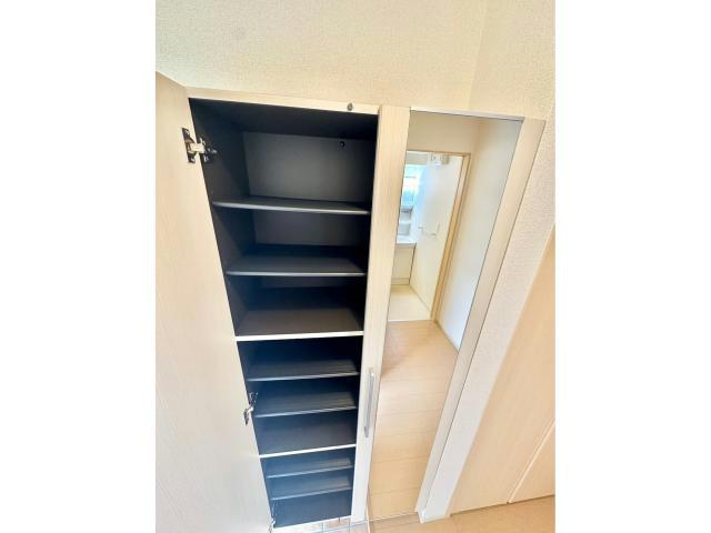 グランチャレットⅠの玄関