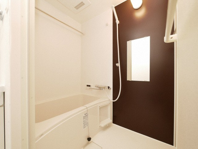 グランデュール鶴橋の浴室