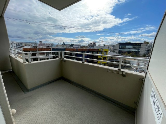 ◆２０２５年１０月リフォーム完了◆京阪本線『淀』駅徒歩４分◆収納豊富◆ディオ・フェルティ淀桂川のバルコニー|南面バルコニー