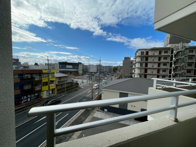 ◆２０２５年１０月リフォーム完了◆京阪本線『淀』駅徒歩４分◆収納豊富◆ディオ・フェルティ淀桂川のバルコニー|南面バルコニーからの眺望