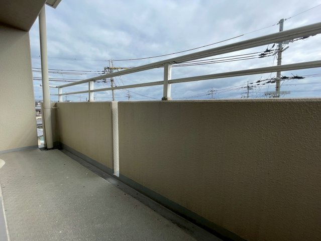 ◆２０２５年１０月リフォーム完了◆京阪本線『淀』駅徒歩４分◆収納豊富◆ディオ・フェルティ淀桂川のバルコニー|東面バルコニー