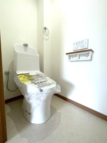 ◆２０２５年１０月リフォーム完了◆京阪本線『淀』駅徒歩４分◆収納豊富◆ディオ・フェルティ淀桂川のトイレ|トイレ