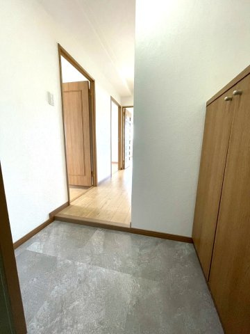 ◆２０２５年１０月リフォーム完了◆京阪本線『淀』駅徒歩４分◆収納豊富◆ディオ・フェルティ淀桂川の玄関|玄関