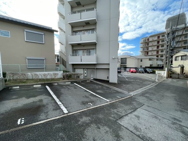 ◆２０２５年１０月リフォーム完了◆京阪本線『淀』駅徒歩４分◆収納豊富◆ディオ・フェルティ淀桂川の駐車場|駐車場