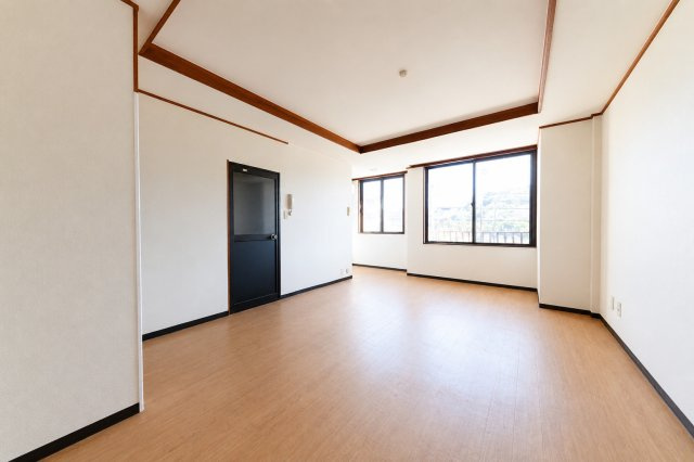 奈良市般若寺町  夏特売　店舗付テラスハウス♪の洋室|２階　住居エリア