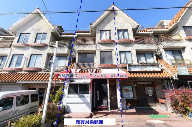 奈良市般若寺町  夏特売　店舗付テラスハウス♪の外観