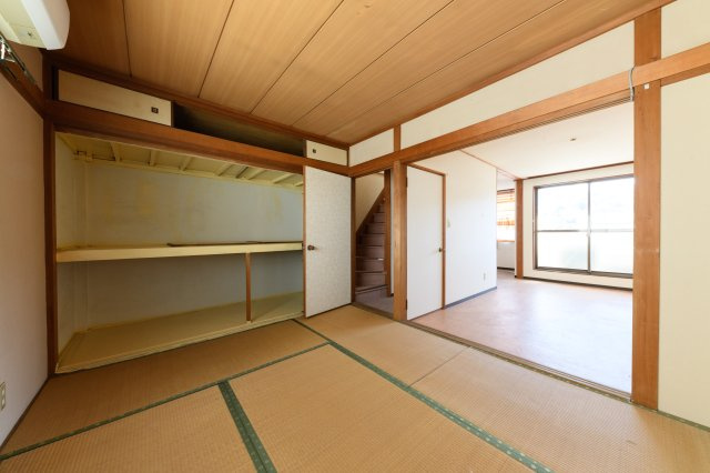 奈良市般若寺町  夏特売　店舗付テラスハウス♪の和室|３階　住居エリア