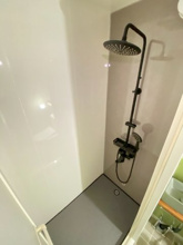 【シャワールーム】