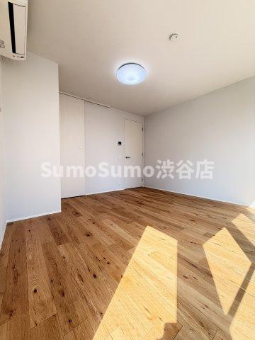 デュオメゾン自由が丘の居間・リビング|ゆったりとした居間です