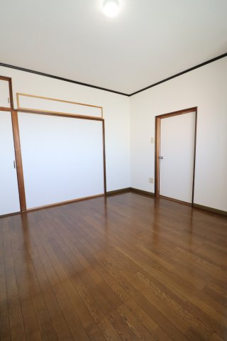 TRハイツの洋室